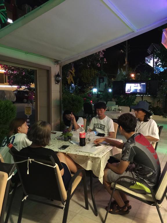 Dm Hotel 马尔马里斯 外观 照片