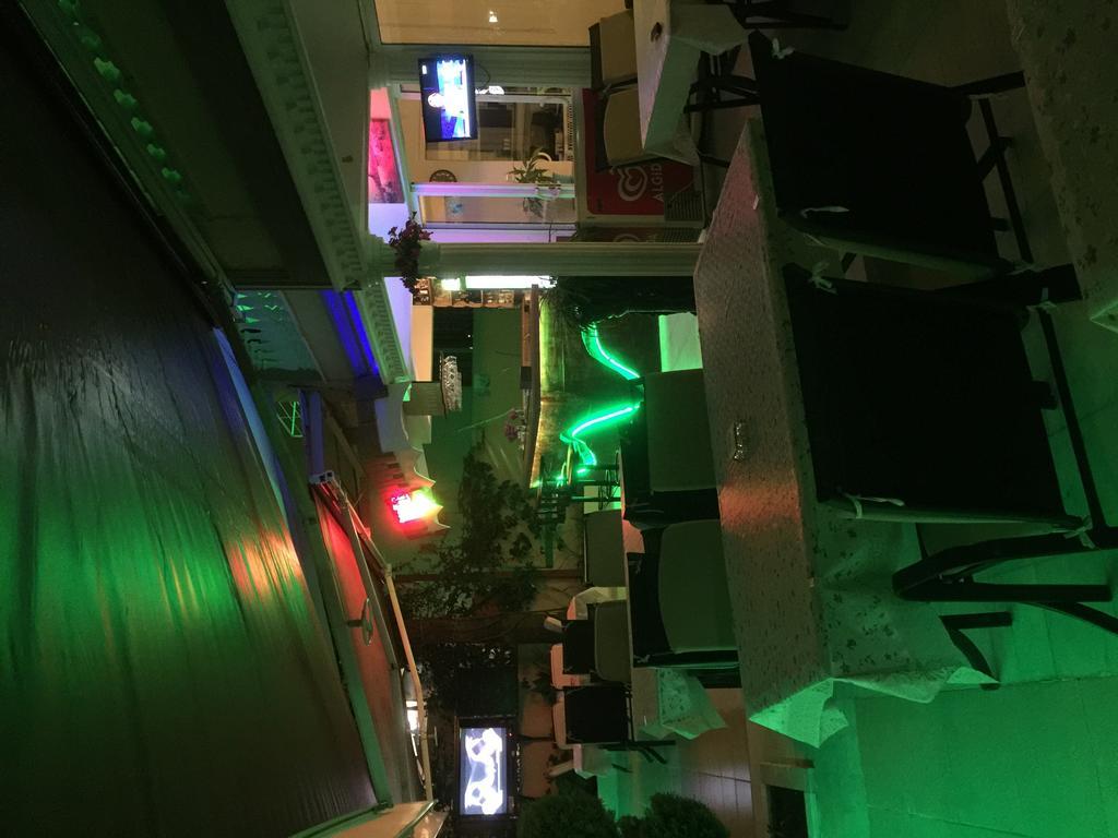 Dm Hotel 马尔马里斯 外观 照片