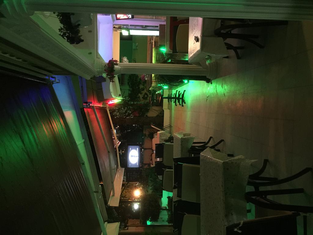 Dm Hotel 马尔马里斯 外观 照片