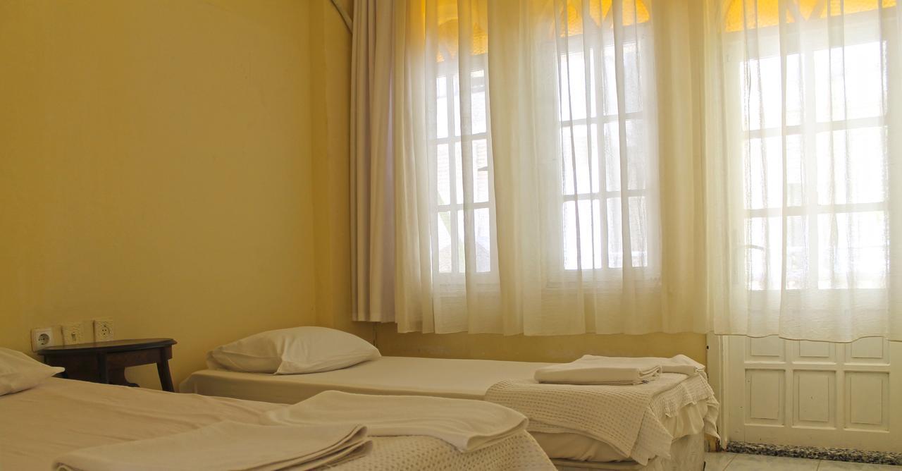 Dm Hotel 马尔马里斯 外观 照片